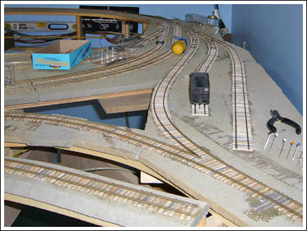 Hand layer and blogger: Daryl Dankwardt - Coxy's N Scale and Railroad 